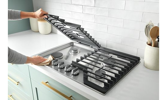 36-inch Gas Cooktop with Fifth Burner