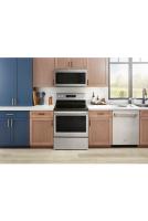 30-inch Wide Electric Range with Steam Clean - 5.3 cu. ft.