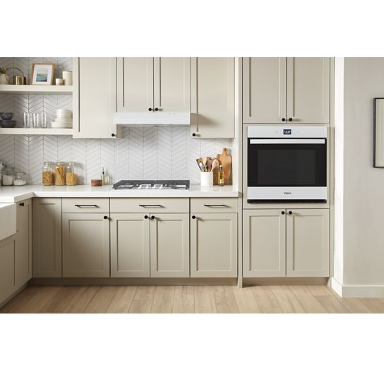 5.0 Cu. Ft. Single Wall Oven with Air Fry When Connected.