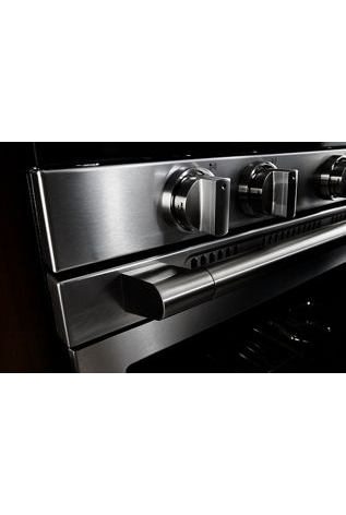 30-inch Wide Electric Range with Steam Clean - 5.3 cu. ft.