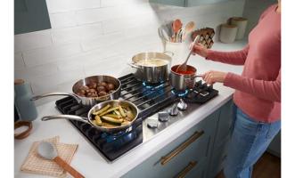 36-inch Gas Cooktop with EZ-2-Lift™ Hinged Cast-Iron Grates