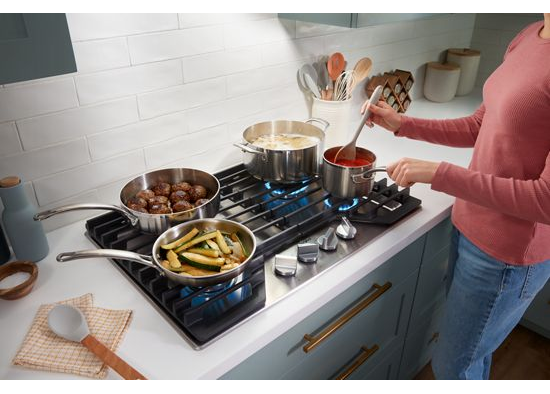 30-inch Gas Cooktop with Fifth Burner